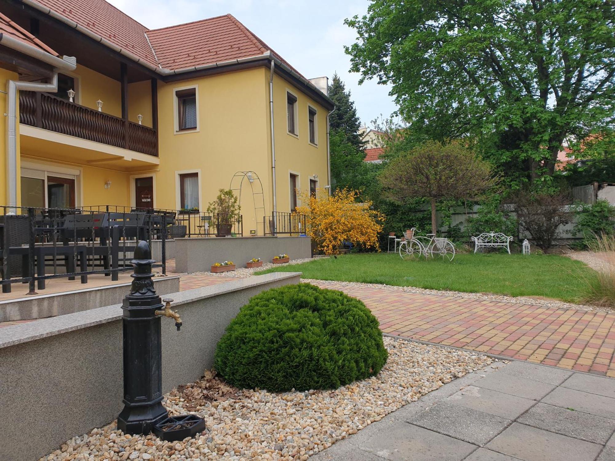 Diofa Vendeghaz Appartement Eger Buitenkant foto